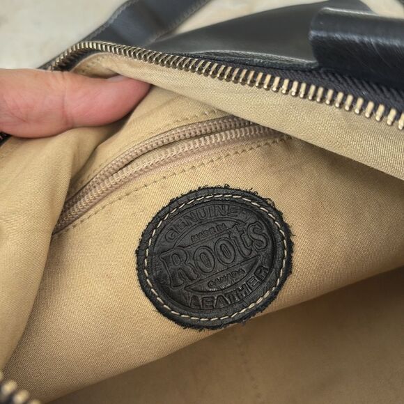 Roots Leather Venetian Tribe Large Cross Body Bag Black - Picture 11 of 16